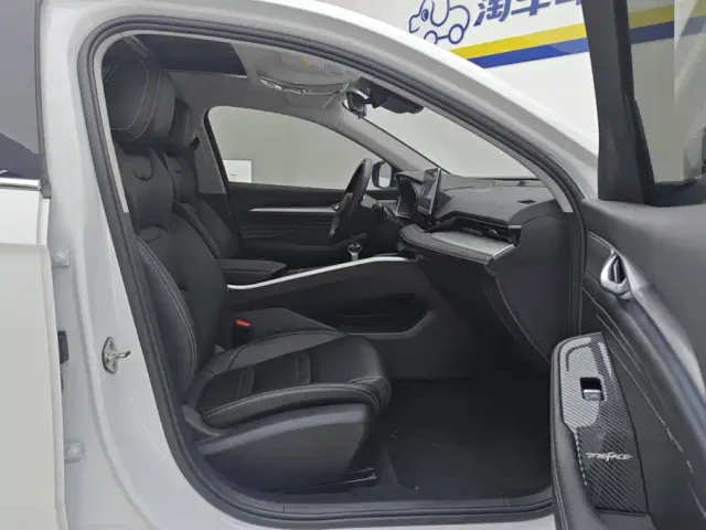 Geely Xingrui — Фото автомобиля 8
