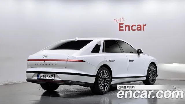 Hyundai Grandeur GN7 — Фото автомобиля 2