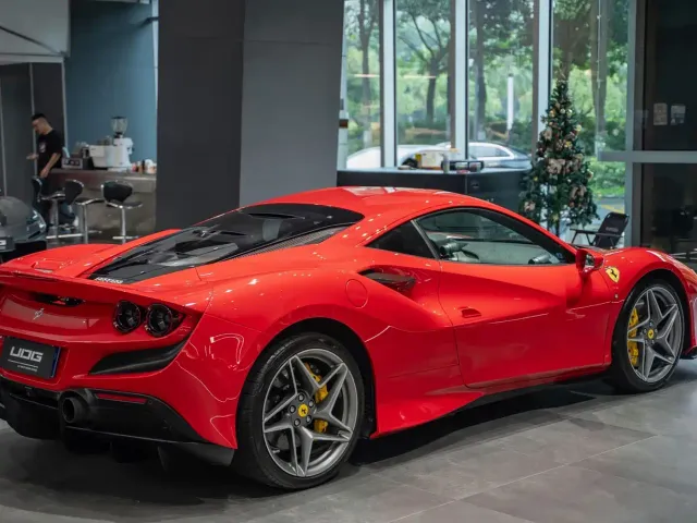 Ferrari F8 — Фото автомобиля 7