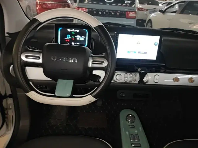 Changan Lumin — Фото автомобиля 9