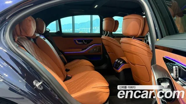 Mercedes-Benz S-Class — Фото автомобиля 17