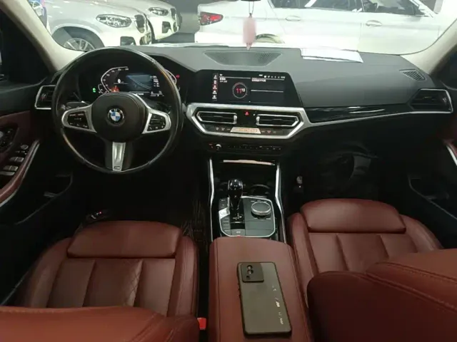 BMW 3 Series — Фото автомобиля 8