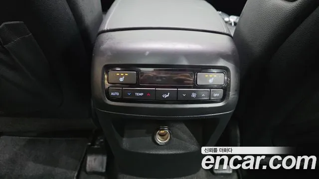 Hyundai Palisade Palisade Бензин 3.8 2WD — Фото автомобиля 30