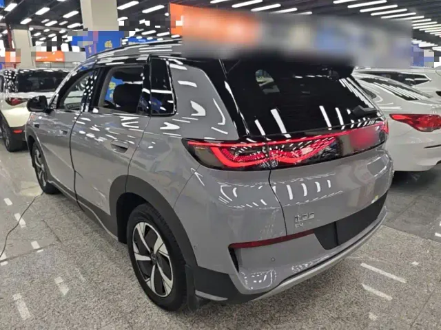BYD Sealion 05 EV — Фото автомобиля 4