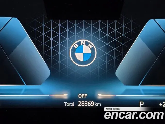 BMW X1 U11 — Фото автомобиля 9
