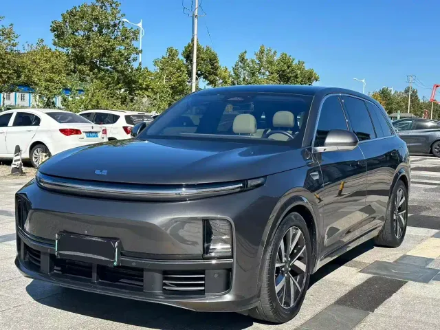 Фотография автомобиля — Li Auto L7
