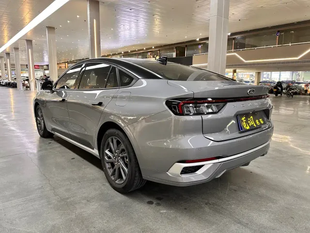 Ford Mondeo — Фото автомобиля 15