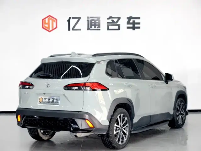 Toyota Corolla Cross — Фото автомобиля 21