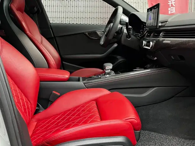 Audi S4 — Фото автомобиля 18