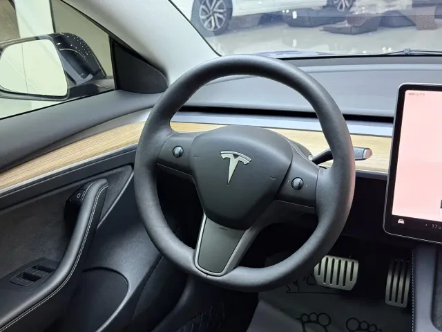 Tesla Model 3 — Фото автомобиля 7