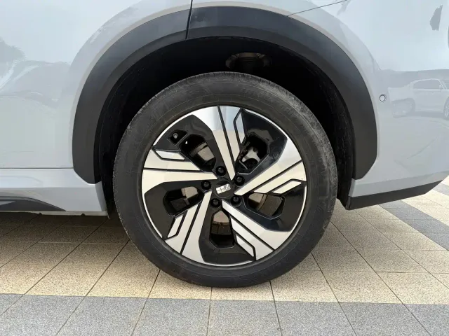 Geely Galaxy E5 — Фото автомобиля 12