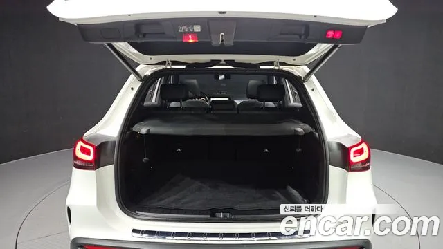 Mercedes-Benz EQA — Фото автомобиля 19