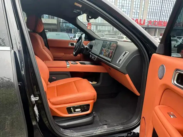 Li Auto L9 — Фото автомобиля 7