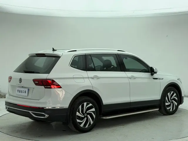 Volkswagen Tiguan L — Фото автомобиля 4
