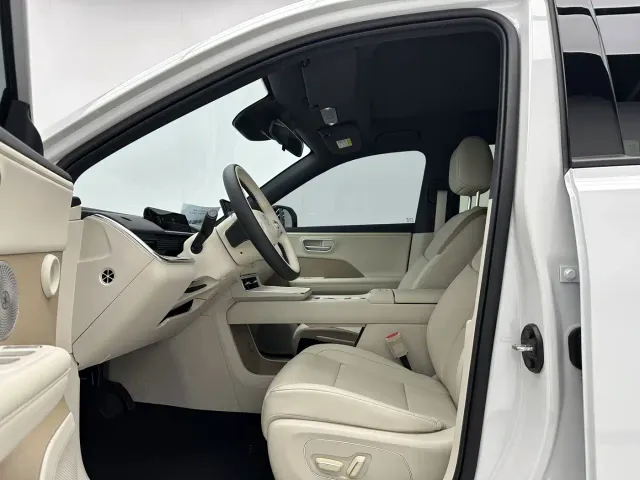 Toyota BoZhi 3X — Фото автомобиля 5