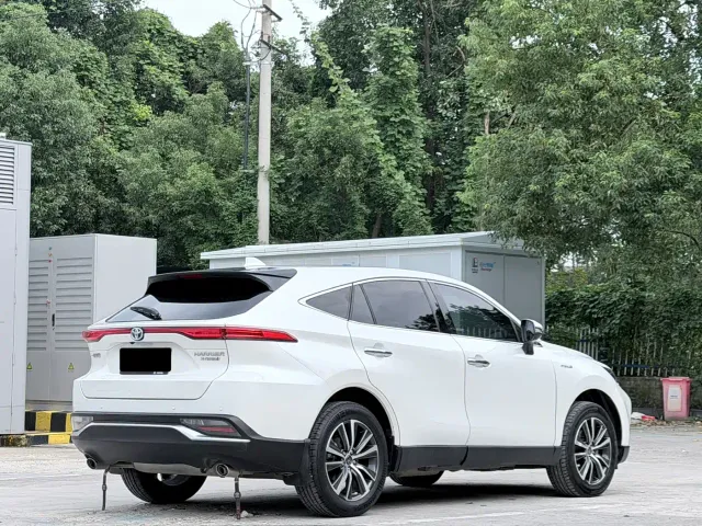 Toyota Harrier — Фото автомобиля 14