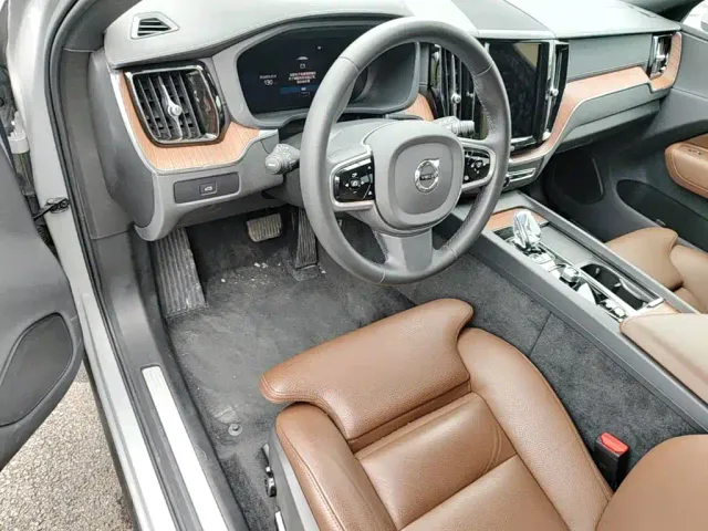 Volvo XC60 — Фото автомобиля 20