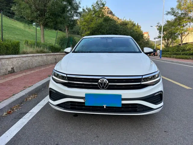 Volkswagen Bora — Фото автомобиля 2