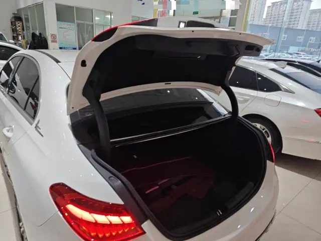 Mercedes-Benz C-Class — Фото автомобиля 14