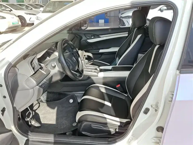 Honda Civic — Фото автомобиля 15