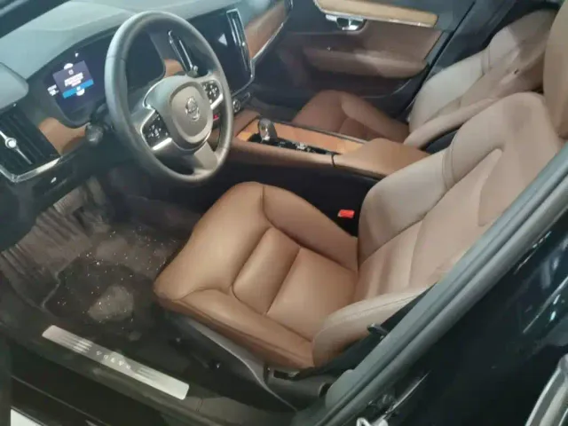 Volvo S90 — Фото автомобиля 14