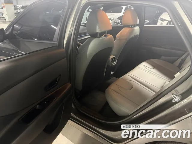 Hyundai Avante CN7 — Фото автомобиля 16