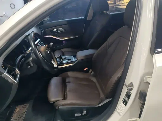 BMW 3 Series — Фото автомобиля 14