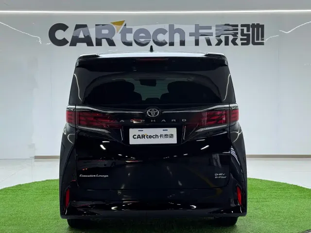 Toyota Alphard — Фото автомобиля 4