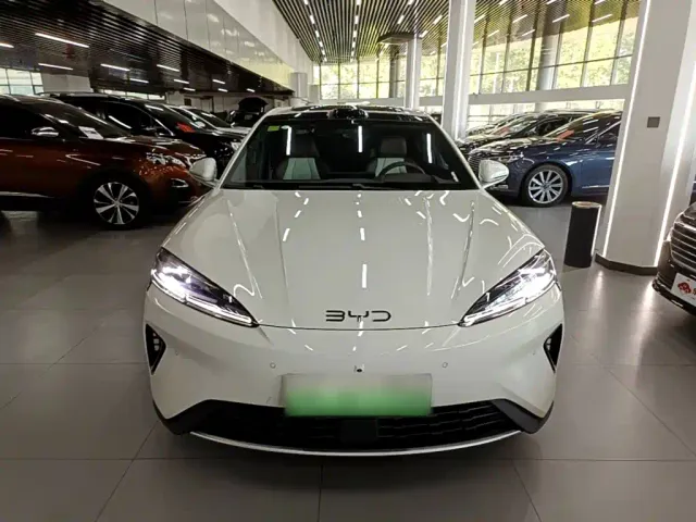 BYD Seal 07 DM-i — Фото автомобиля 2