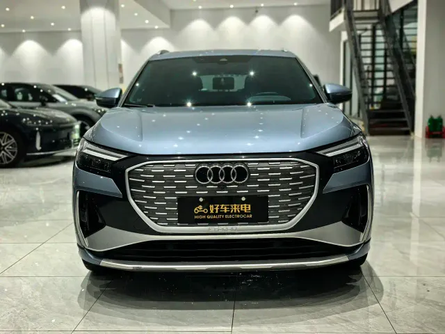 Audi Q4 e-tron — Фото автомобиля 2