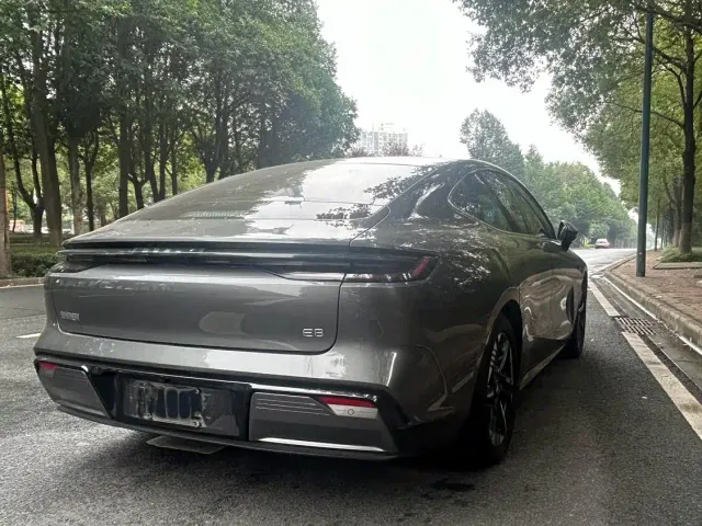Geely Galaxy E8 — Фото автомобиля 8
