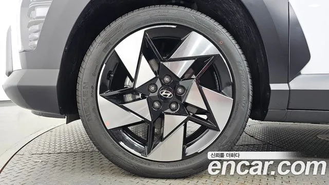 Hyundai Kona SX2 — Фото автомобиля 5