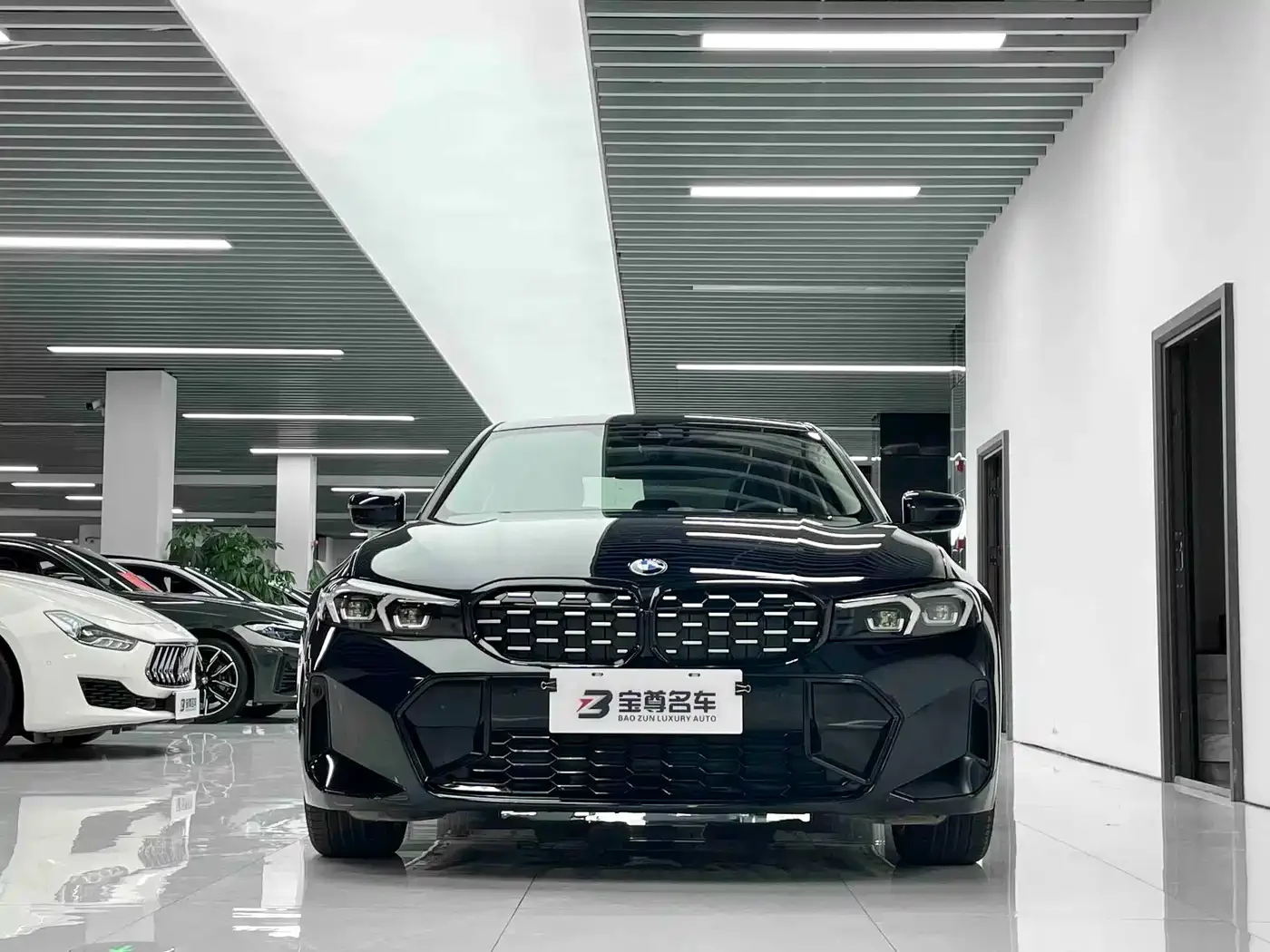 BMW BMW 3 Series 2023 325Li M Sport Package — Фото автомобиля 2