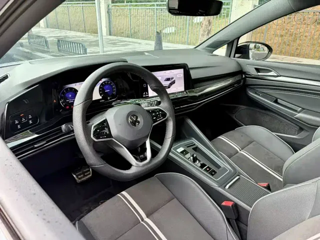 Volkswagen Golf — Фото автомобиля 13