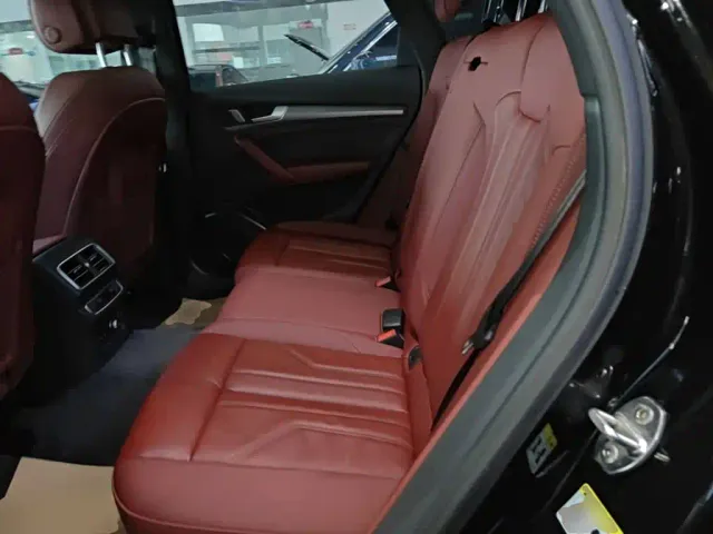 Audi Q5L — Фото автомобиля 16