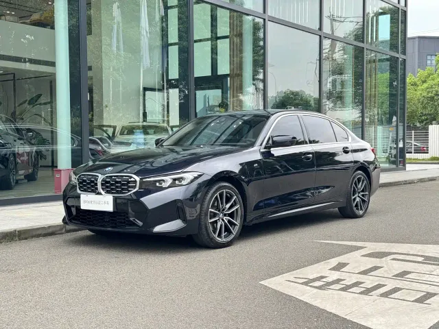 Фотография автомобиля — BMW 3 Series