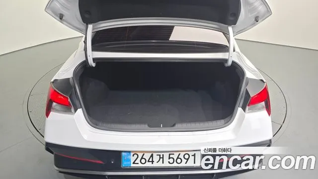 Hyundai AVANTE Новый Avante (CN7) — Фото автомобиля 15
