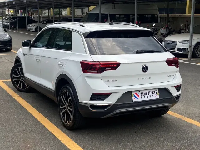 Volkswagen T-Roc — Фото автомобиля 6