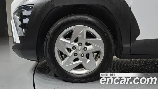 Hyundai Kona — Фото автомобиля 5
