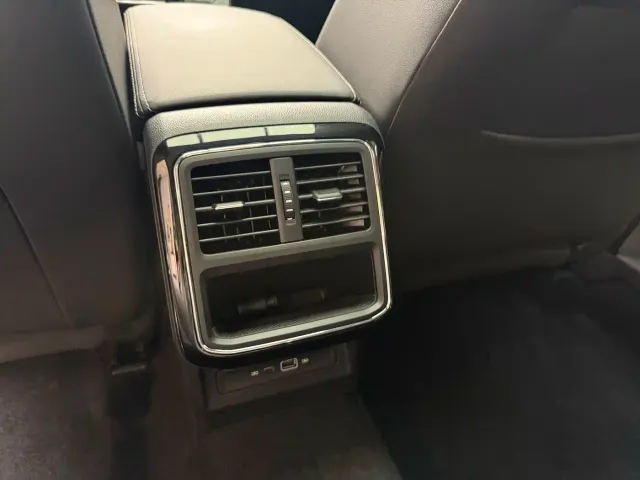 Volkswagen Passat — Фото автомобиля 21
