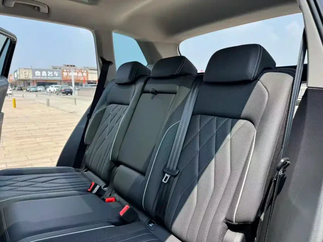 Volkswagen Tiguan L — Фото автомобиля 17