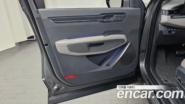 Kia EV9 — Фото автомобиля 6