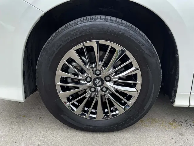 Toyota Vellfire — Фото автомобиля 7