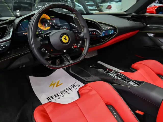Ferrari SF90 — Фото автомобиля 10