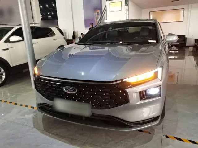 Ford Mondeo — Фото автомобиля 2