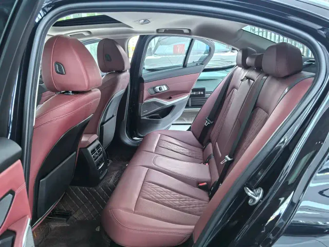 BMW 3 Series — Фото автомобиля 10