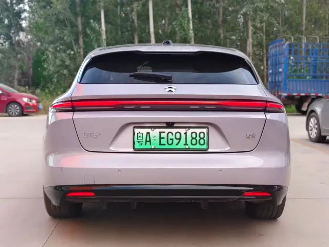 Nio ET5 Touring — Фото автомобиля 8