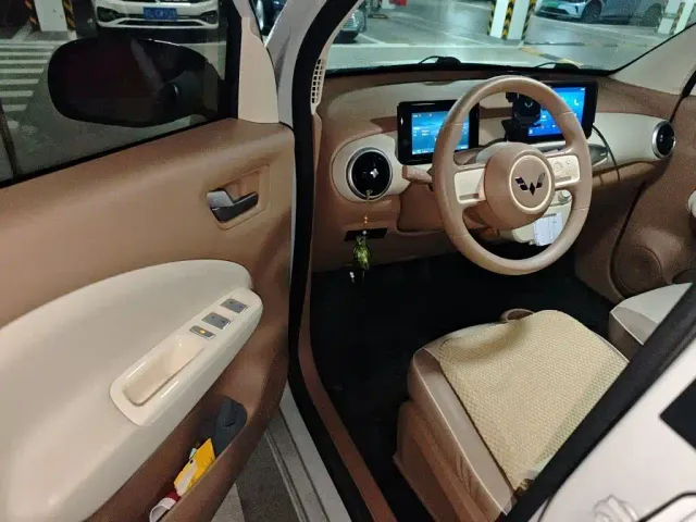 Wuling Hongguang Mini EV — Фото автомобиля 12