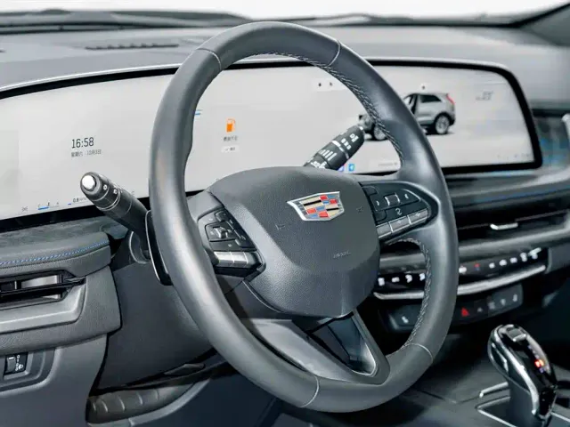 Cadillac XT4 — Фото автомобиля 9