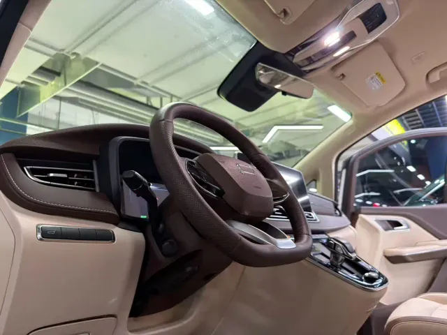 Bestune Besturn M9 — Фото автомобиля 11
